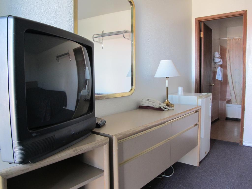 Economy Inn ออนตาริโอ ห้อง รูปภาพ